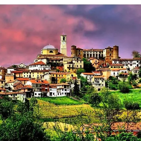 Hébergement de vacances Casa Hazon Montegrosso dʼAsti